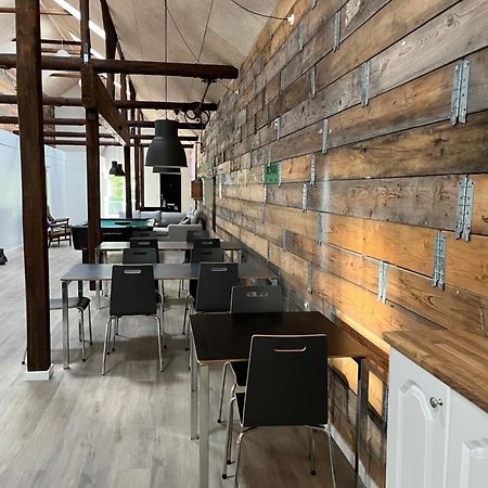The Barn Guest House Give Bagian luar foto