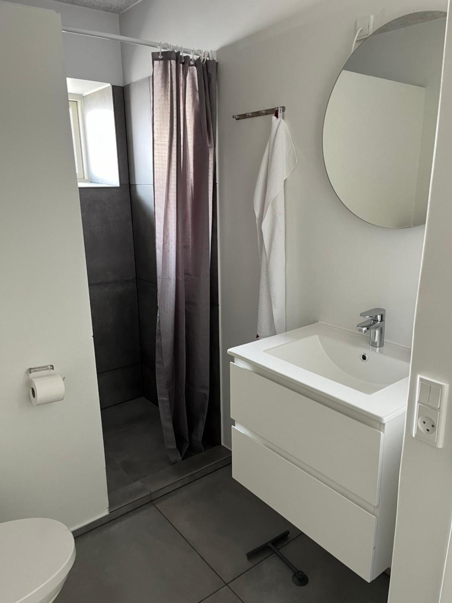 The Barn Guest House Give Bagian luar foto