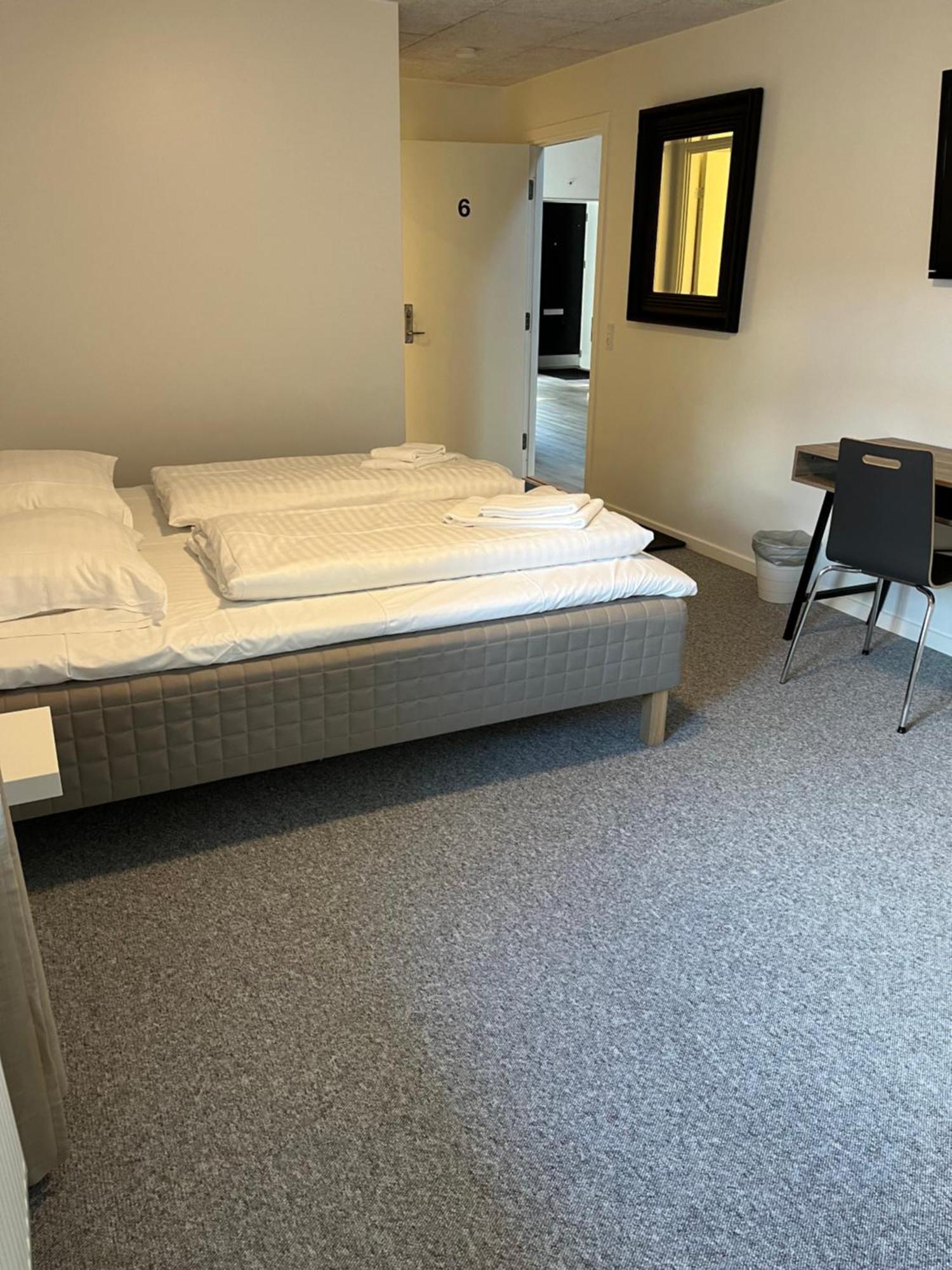 The Barn Guest House Give Bagian luar foto