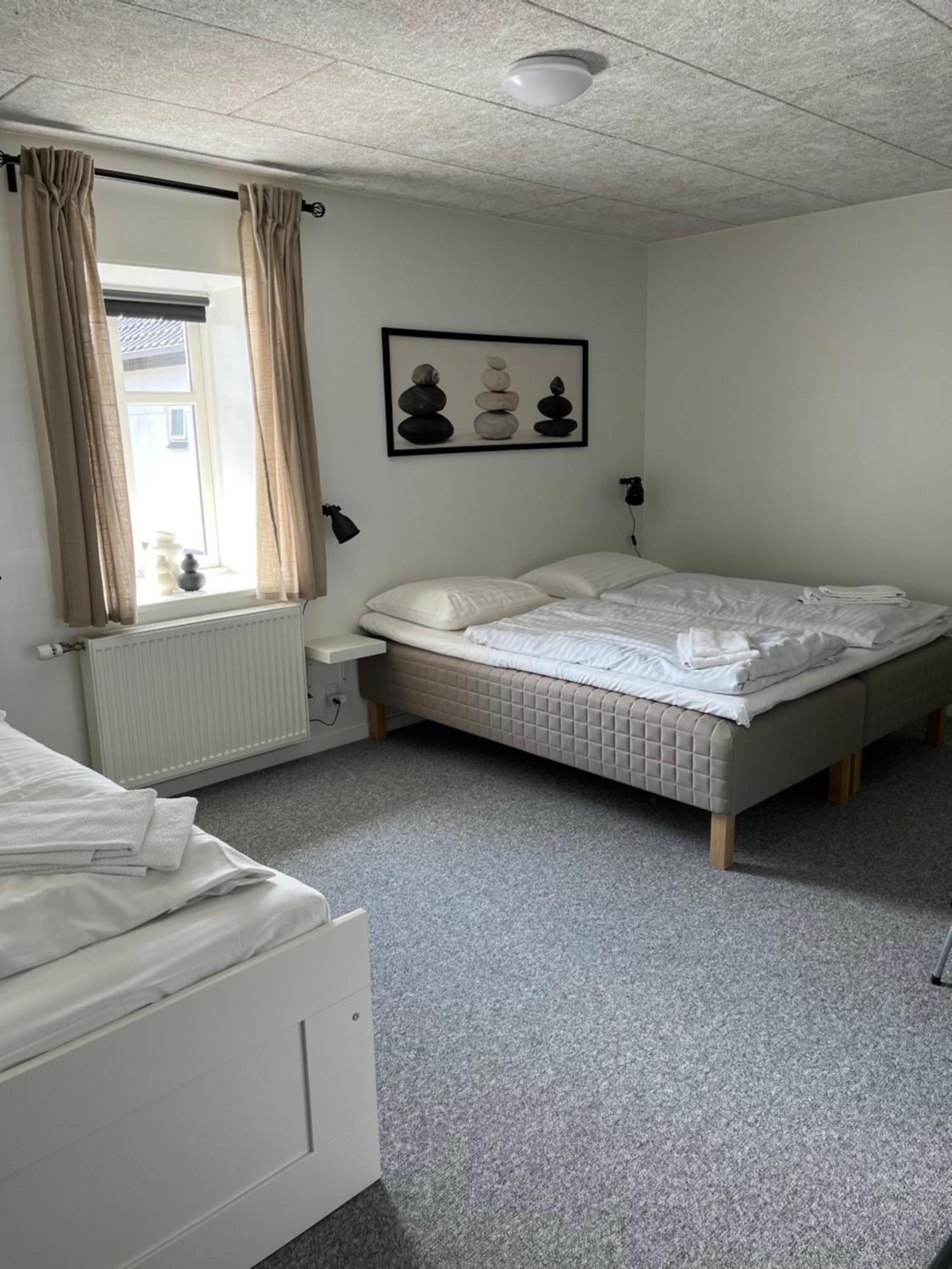 The Barn Guest House Give Bagian luar foto