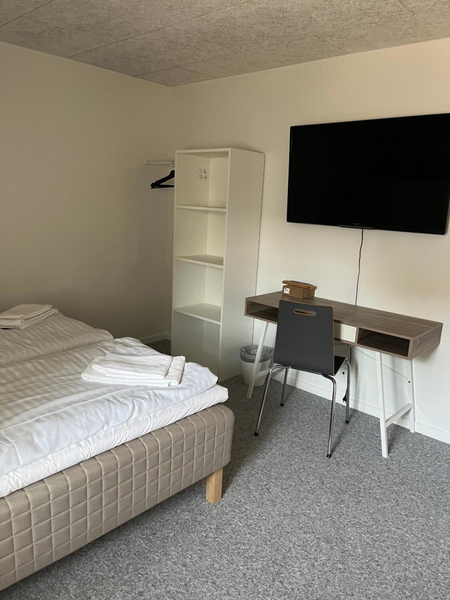 The Barn Guest House Give Bagian luar foto